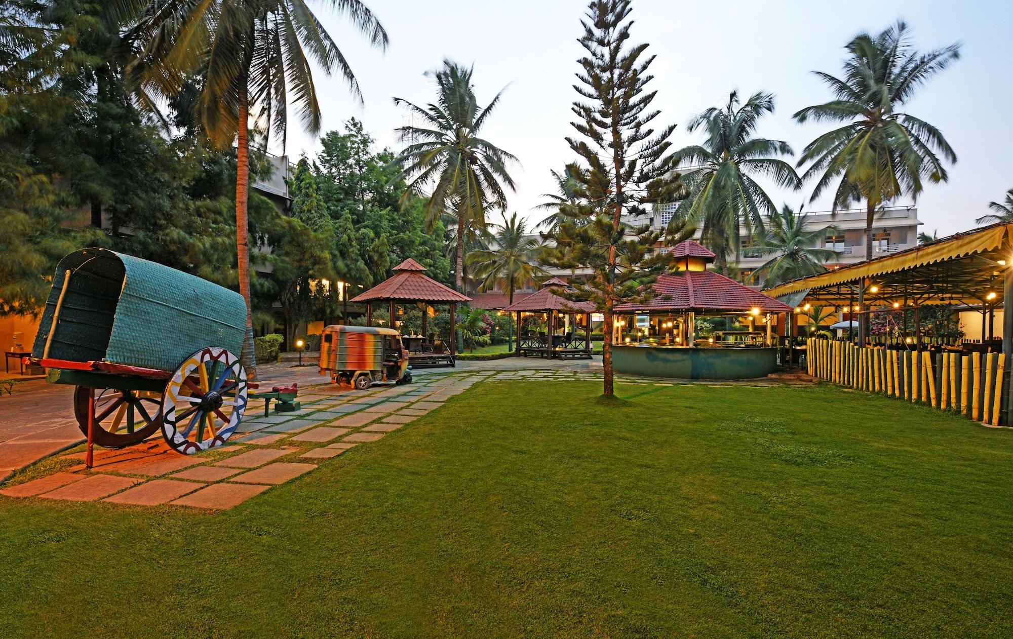 Royal Orchid Resort & Convention Centre, Yelahanka Bangalore Exterior photo