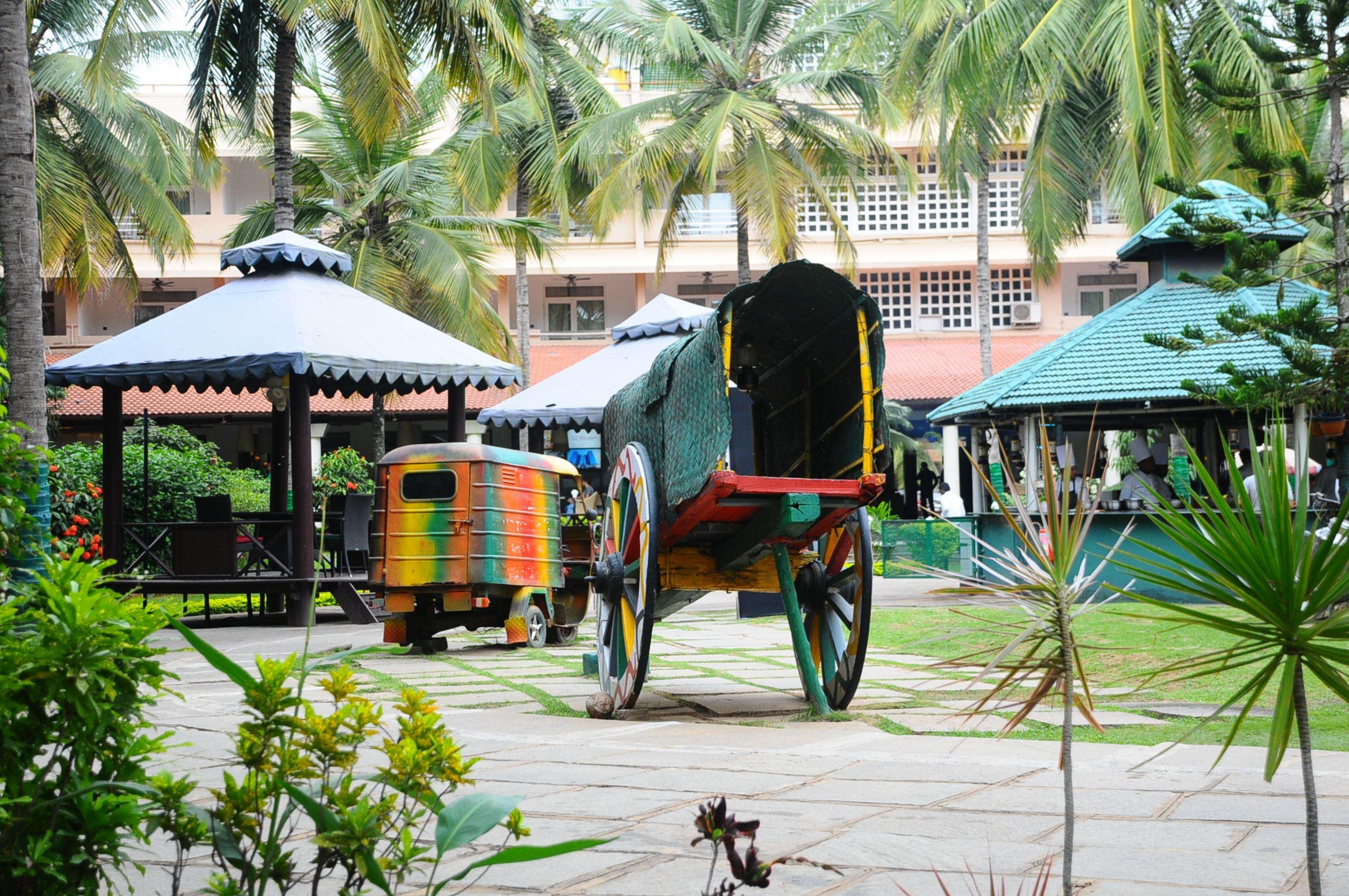 Royal Orchid Resort & Convention Centre, Yelahanka Bangalore Exterior photo