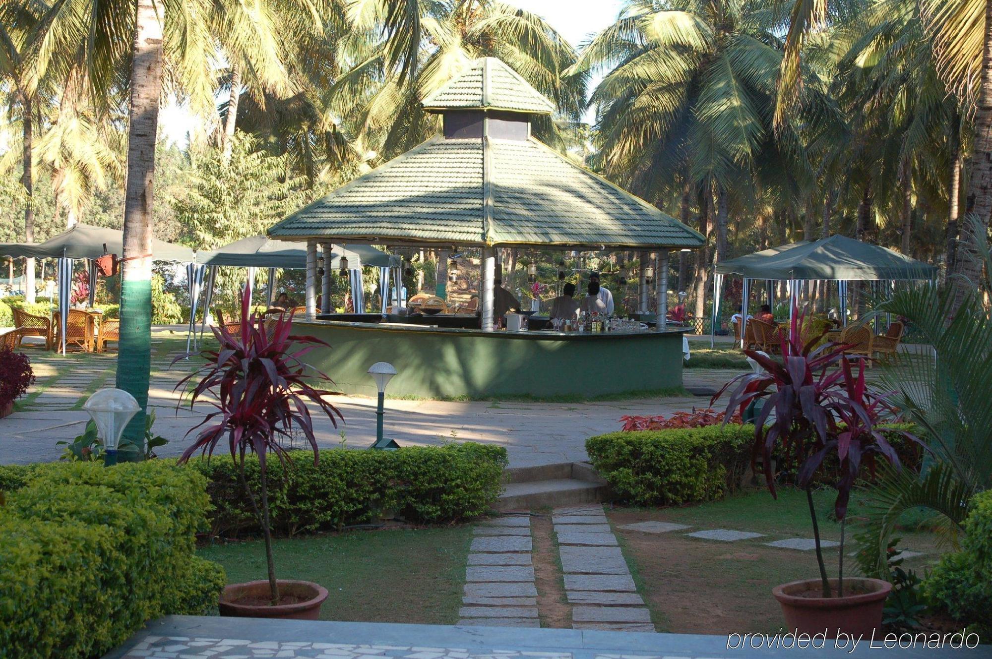 Royal Orchid Resort & Convention Centre, Yelahanka Bangalore Exterior photo